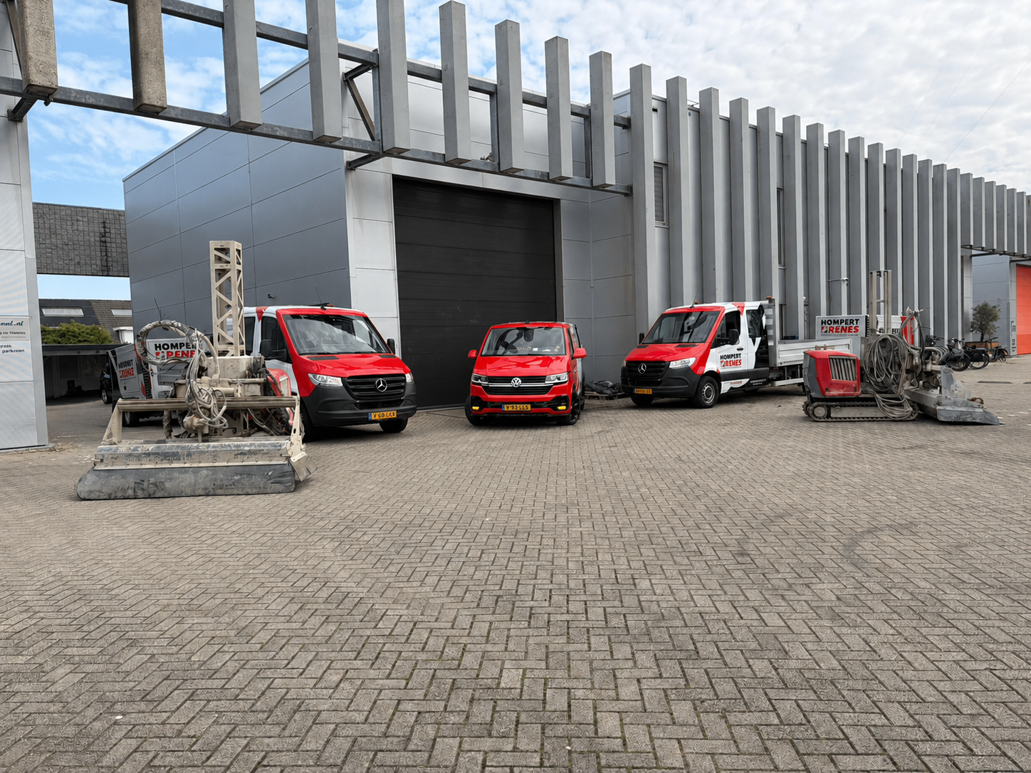 Hompert-Renes – wagenpark | Hompert - Renes Hompert-Renes - wagenpark